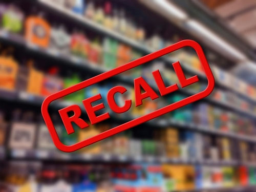 shutterstock2186813679jpg recall notice over supermarket shelves